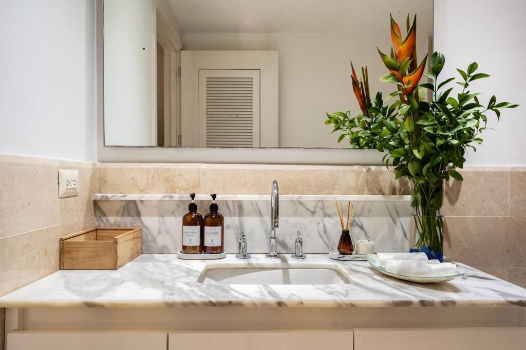 Apartamento Location & Comfort In The Walled Cartagena