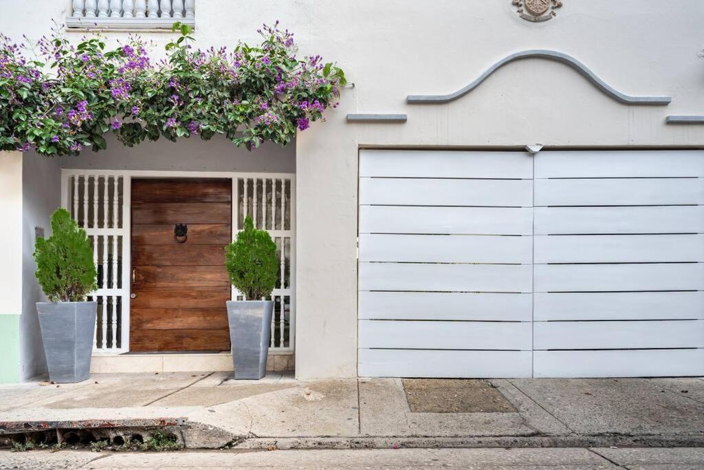 Location & Comfort In The Walled Cartagena