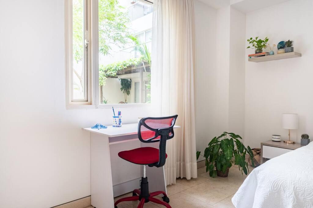 Location & Comfort In The Walled Apartamento *