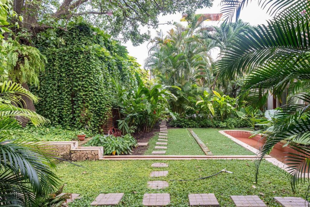 Location & Comfort In The Walled Cartagena